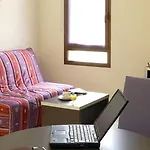 アドニス