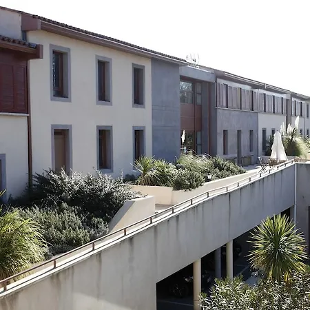 Hotel Residencia La Barbacane 3*