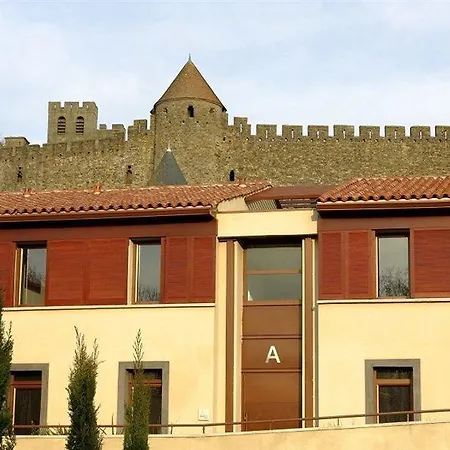Residencia La Barbacane Hotel 3*