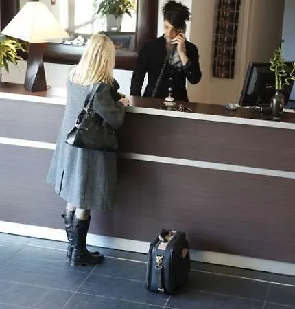 Residencia La Barbacane Hotel 3*