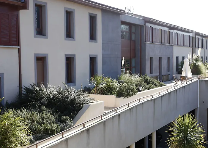 アドニス ホテル