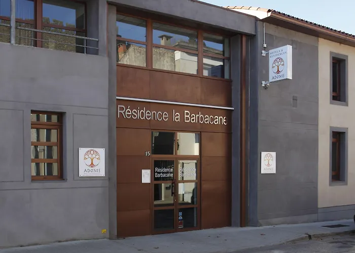 アドニス ホテル 3*