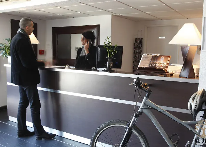 アドニス 3* カルカソンヌ