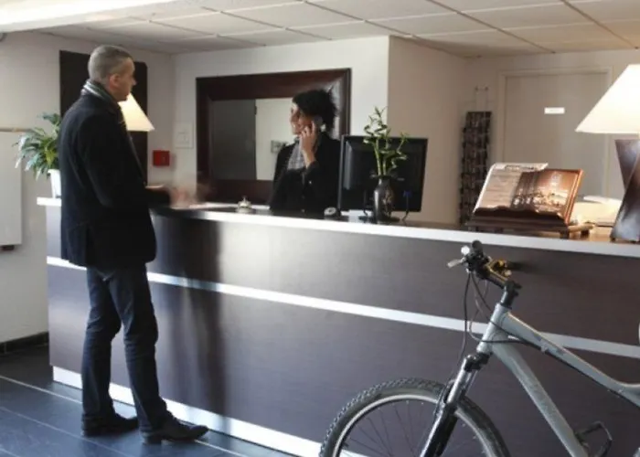 アドニス ホテル